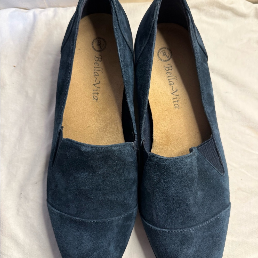 Bella Vita Navy Suede Slip-Ons
